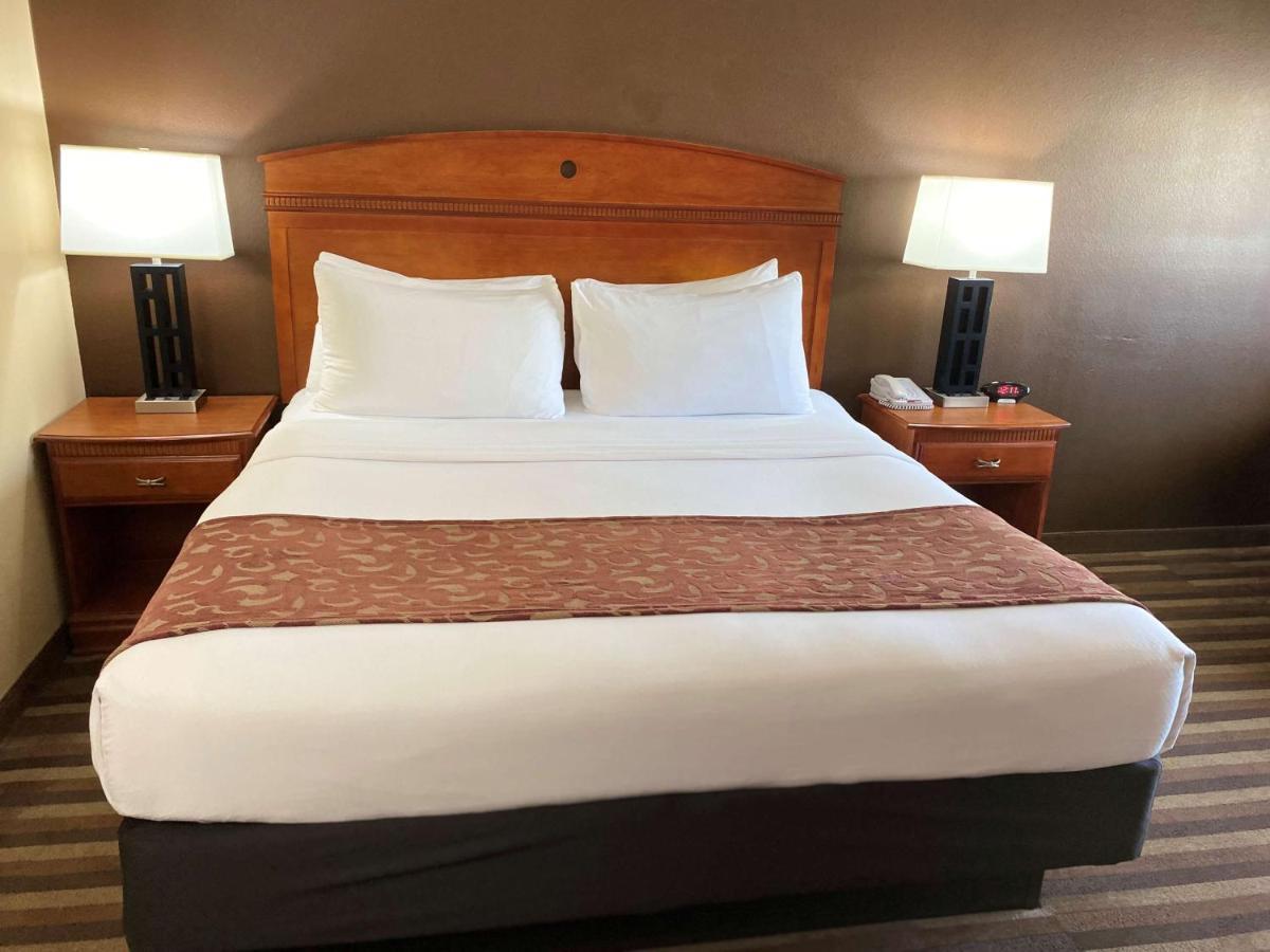 Best Western Manhattan Inn Extérieur photo