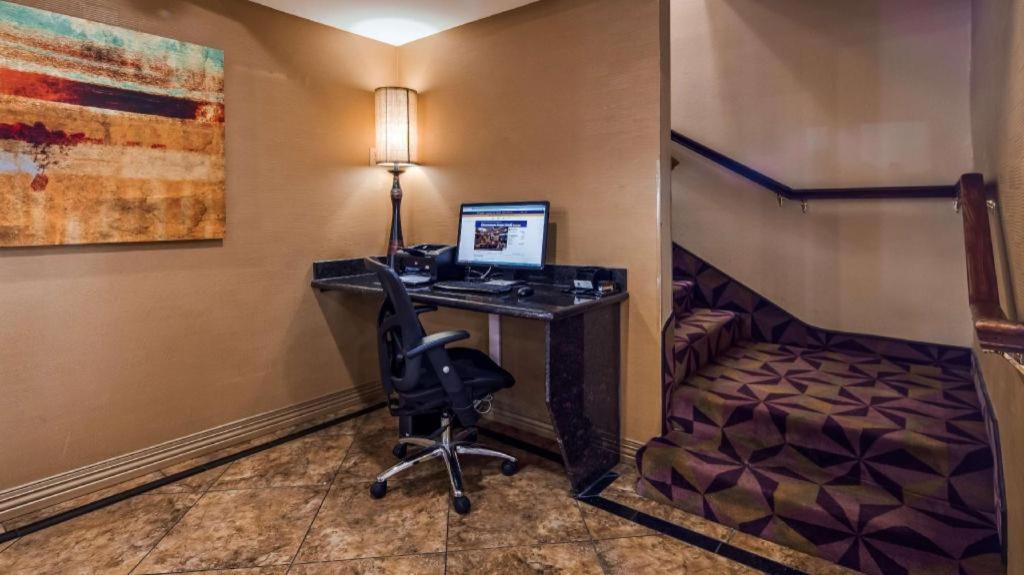 Best Western Manhattan Inn Extérieur photo